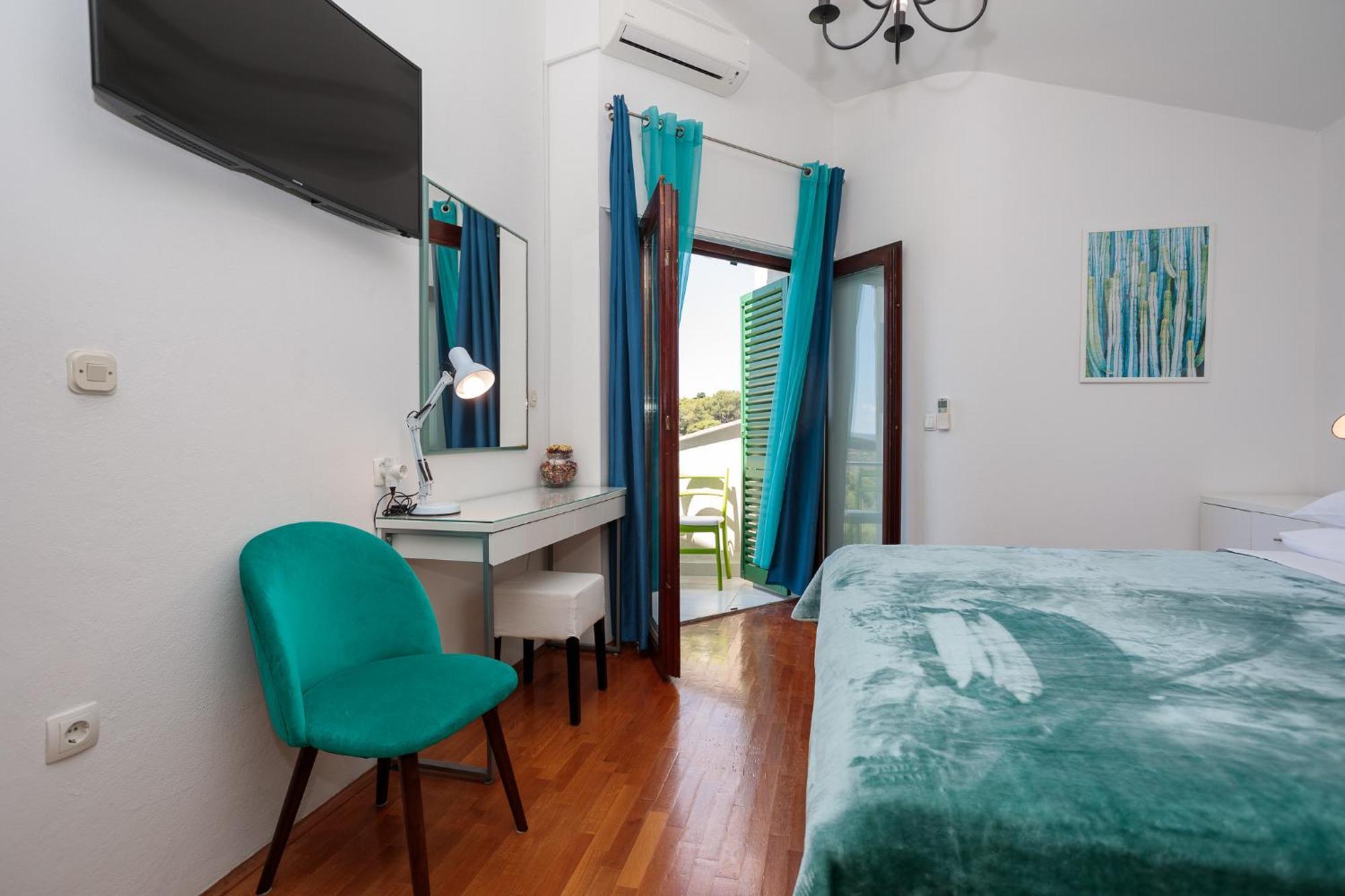 Apartments Delfin Krk Town Exterior foto